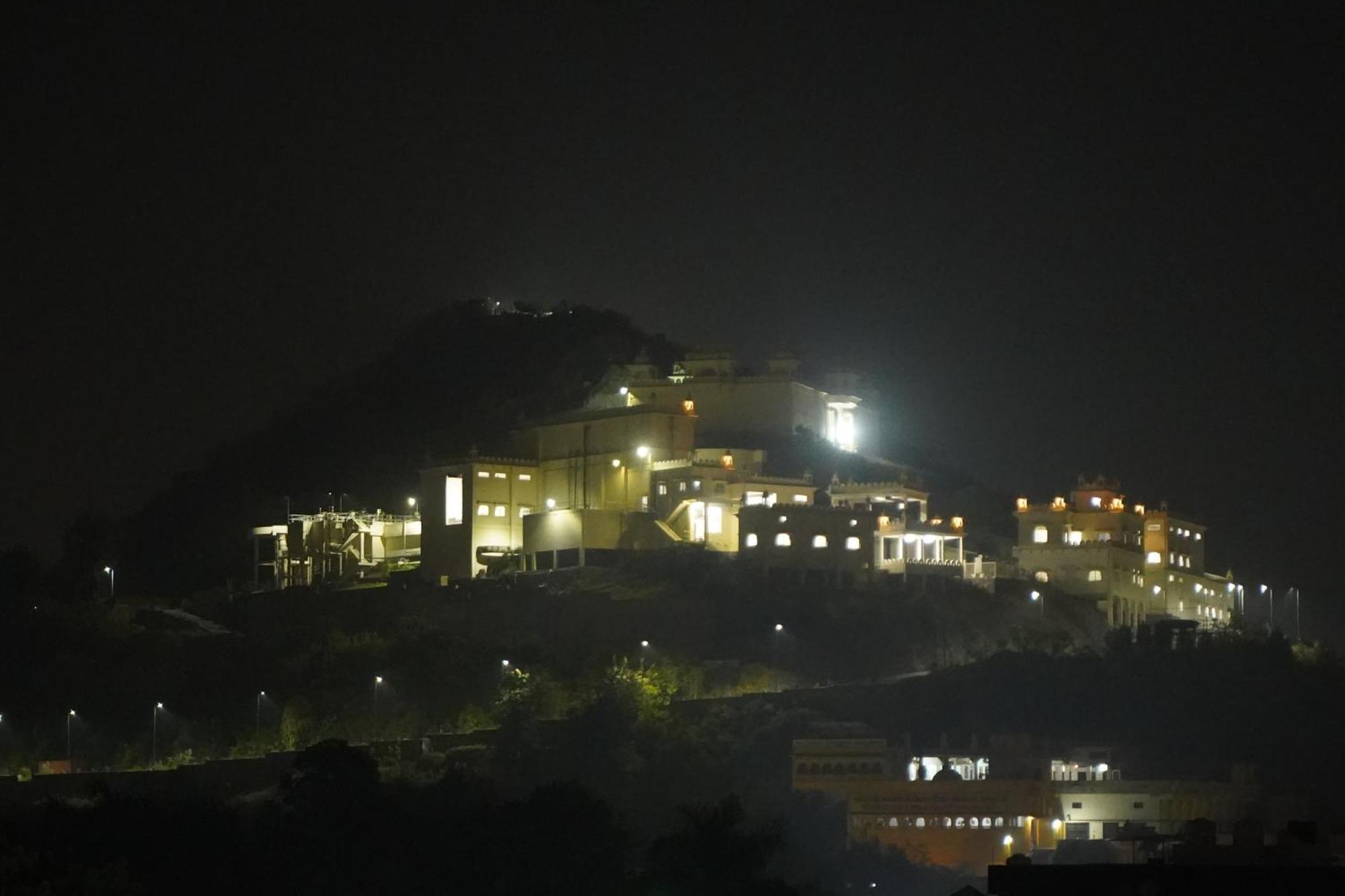 Shri Daulat Villas Udaipur Exterior photo
